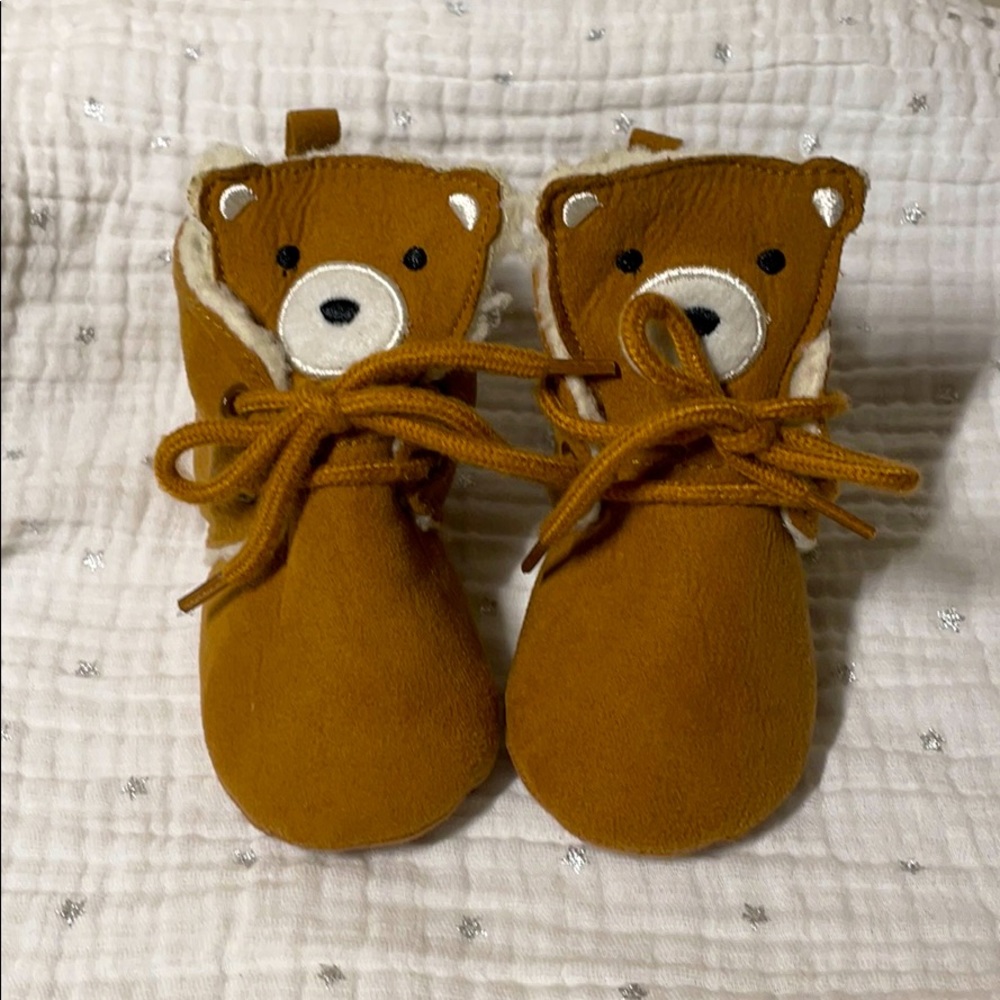 Lined brown bear booties